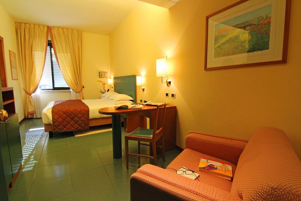 Hotel Cristallo Giulianova Camera foto