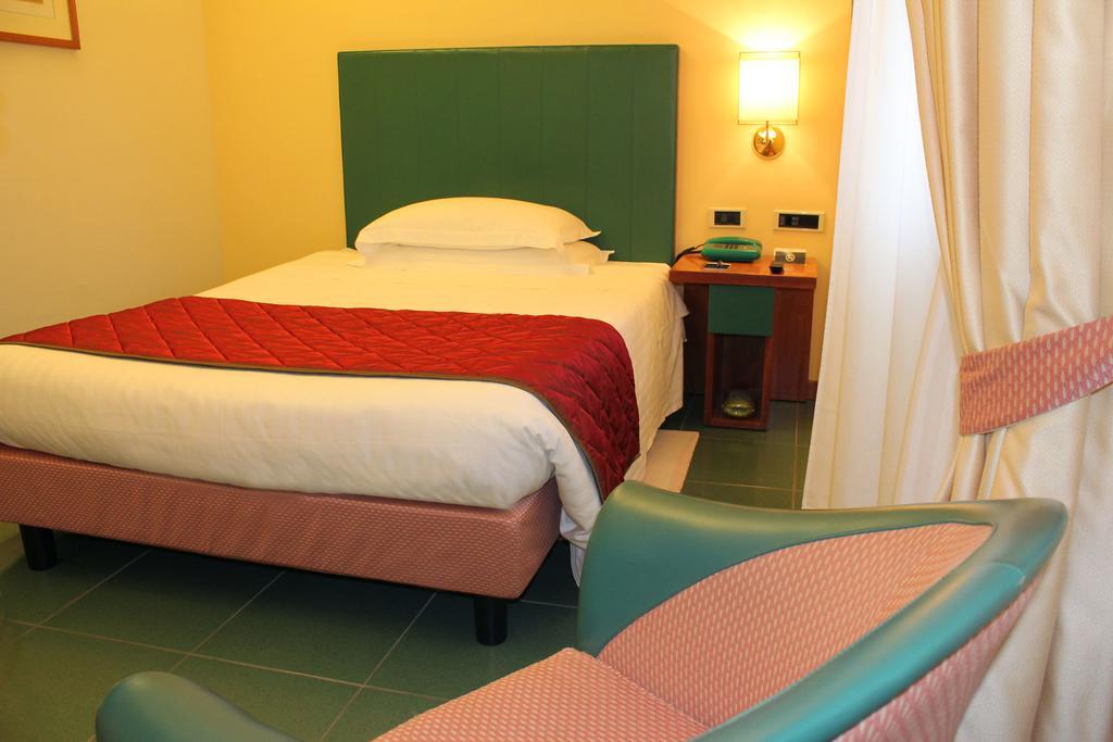 Hotel Cristallo Giulianova Camera foto