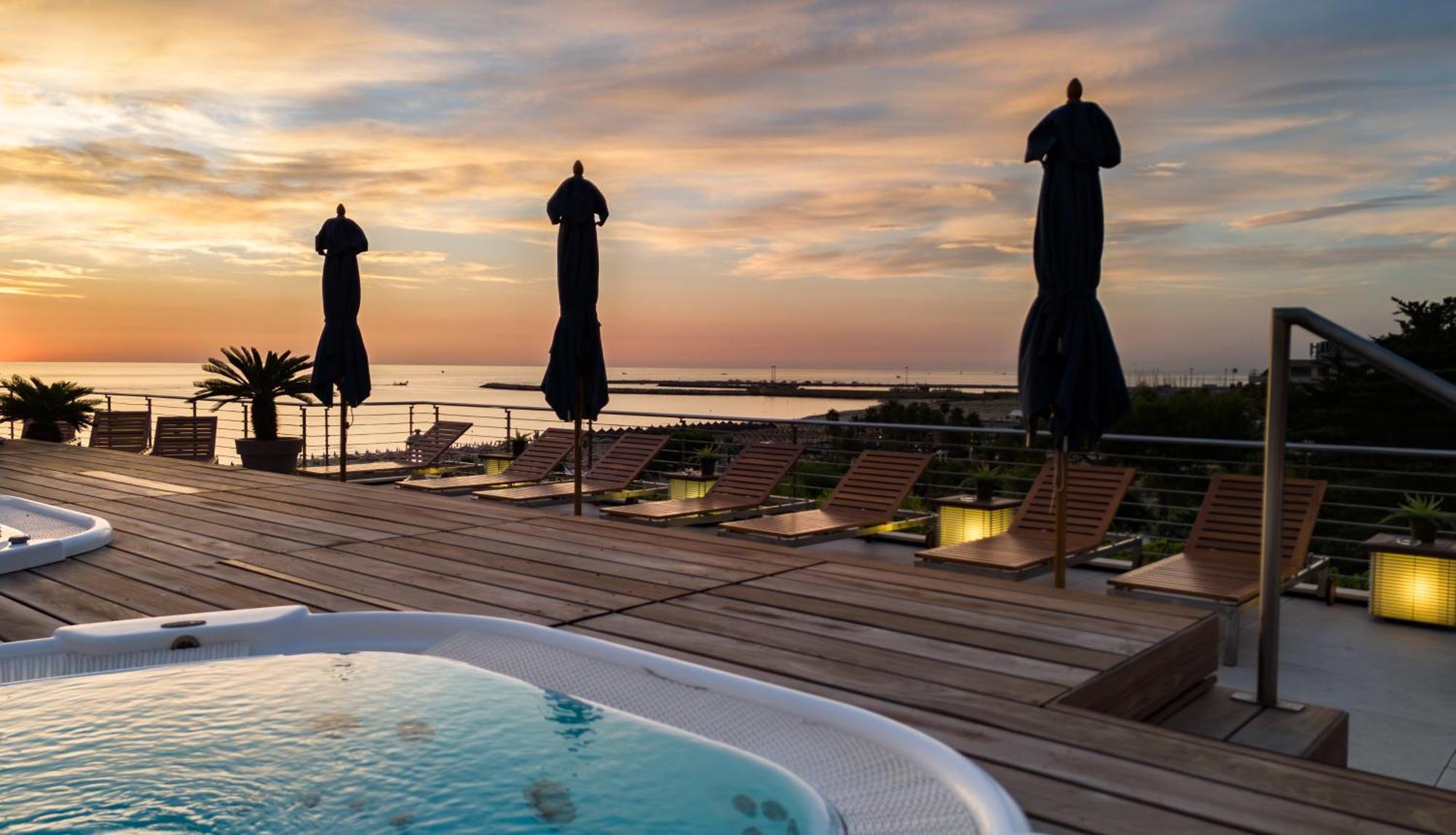 Hotel Cristallo Giulianova Esterno foto