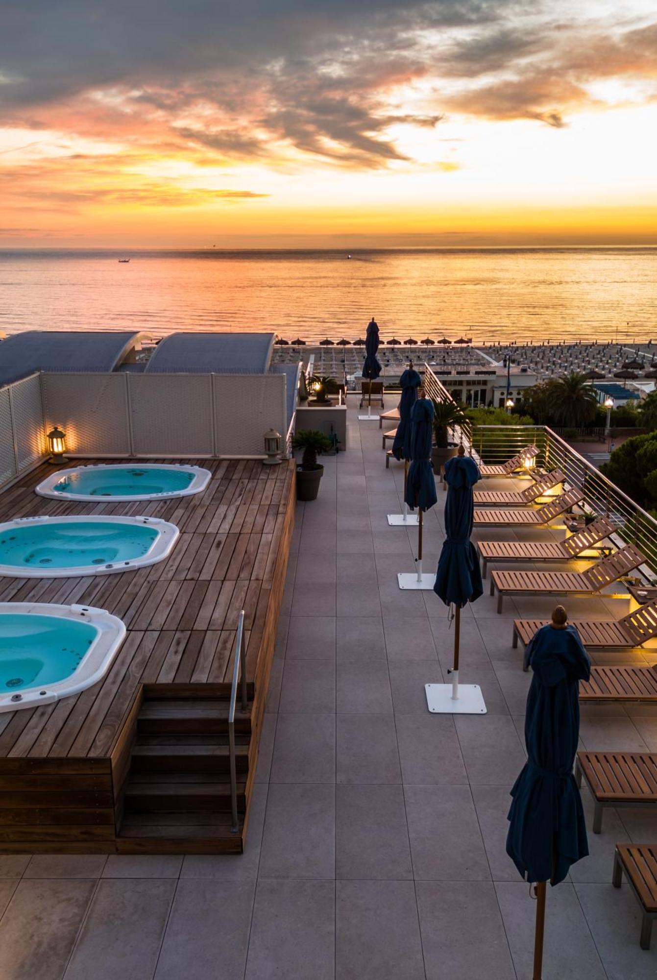 Hotel Cristallo Giulianova Esterno foto