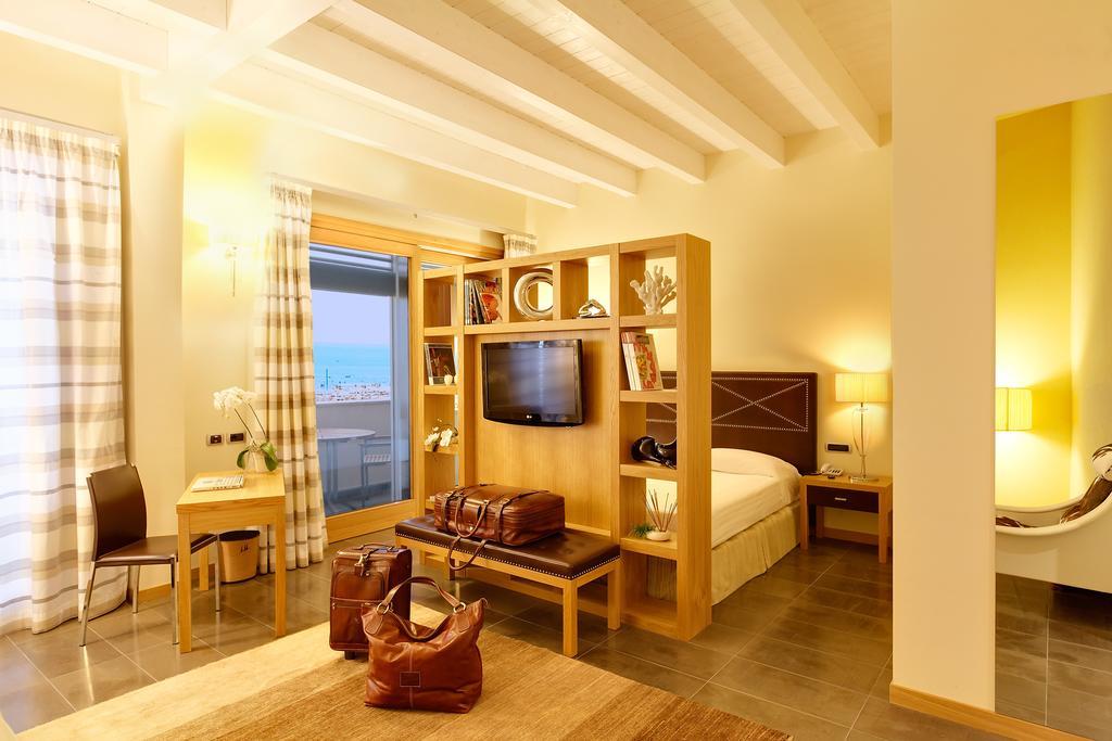 Hotel Cristallo Giulianova Esterno foto